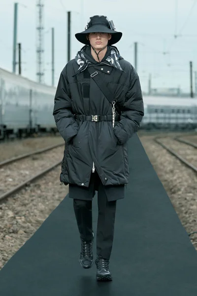 Look 40